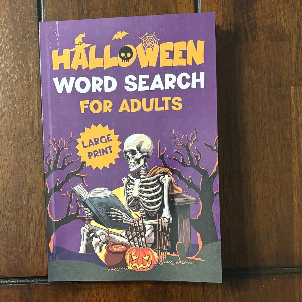 Halloween Word Search: 100 Scary Holiday Themed Puzzles for Adults & Teens